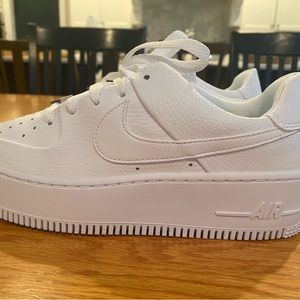 Nike Air Firce 1 Women’s Sneaker Size 7 white. Brand new! Never worn.